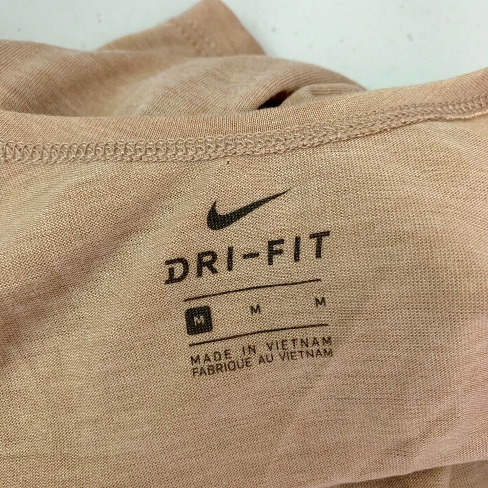 Nike Dri-Fit Yoga Tank Medium Desert Dust Twisted CJ3687-283 NWT Keyhole Back - Picture 7 of 8